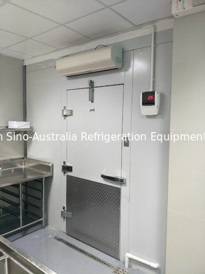 Ângulo direito de aço branco de armazenamento frio de sala fria da refrigeração de Colorbond/canto curvado